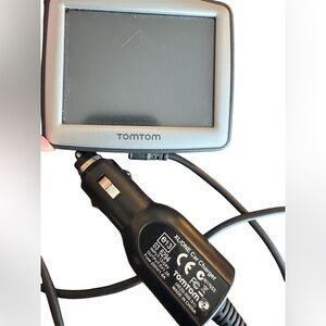 Tom Tom One N14644 GPS 3.5" screen & Car Charging Cord